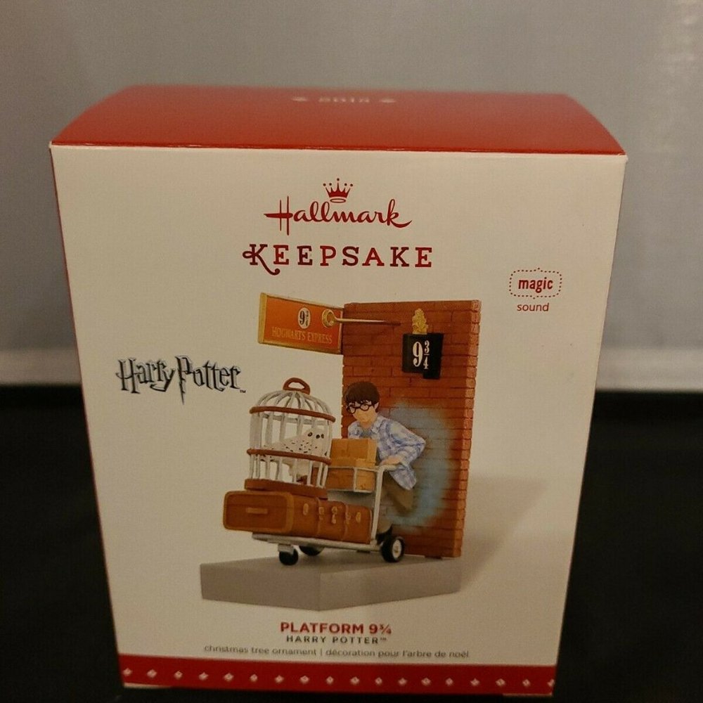 2015 Harry Potter Hallmark like new in box